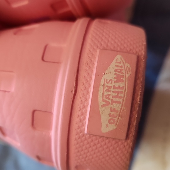 Vans pink plastic slip on shoes - Picture 5 of 6
